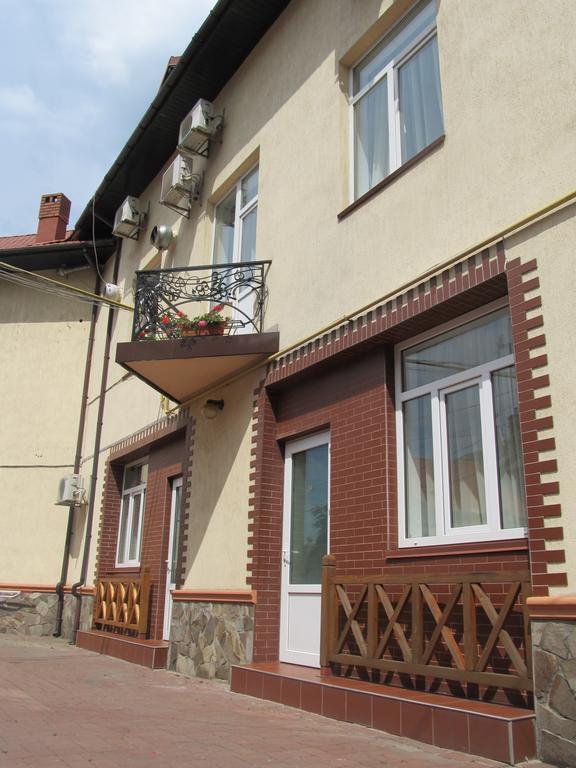 Kaiser Hotel TTchernivtsi Extérieur photo